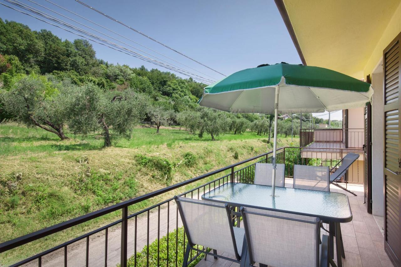 Apartment Prefontana With Pool Bardolino Buitenkant foto